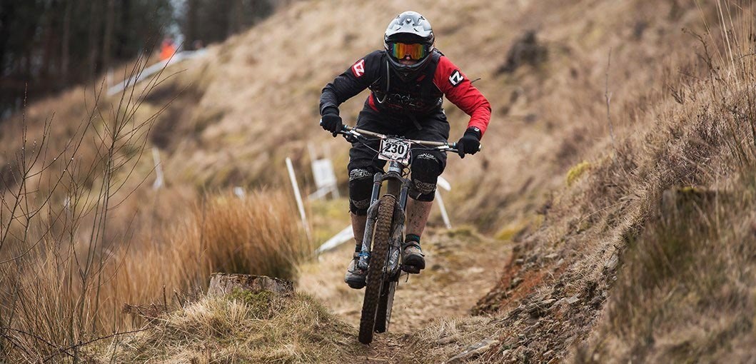 Lindsay Tackles the course in Glyncorrwg